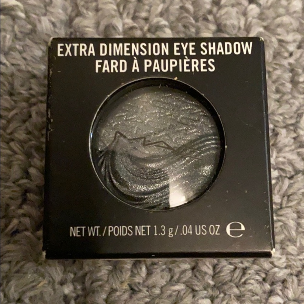 MAC EYE SHADOW NEW IN BOX